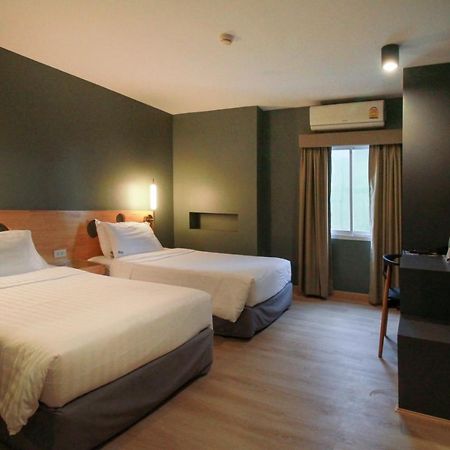 Hotel Mybed Ratchada à Bangkok Extérieur photo